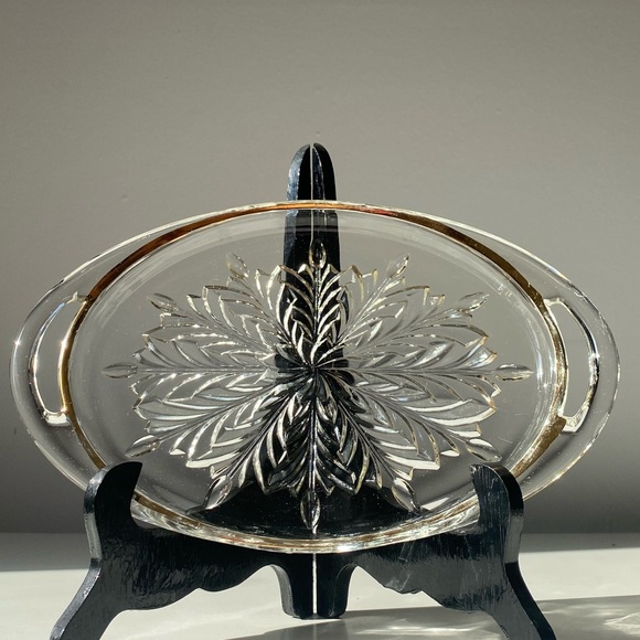 Vintage 10” Jeannette Glass Oval Serving Tray with Gold Trim - Feather Pattern - Picture 12 of 12